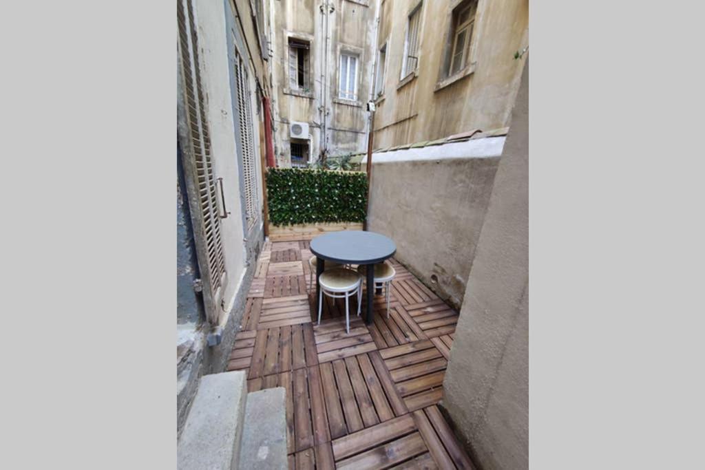 Joli T2 Proche Vieux-Port, Terrasses Du Port Et Metro Joliette Apartment Marseille Luaran gambar